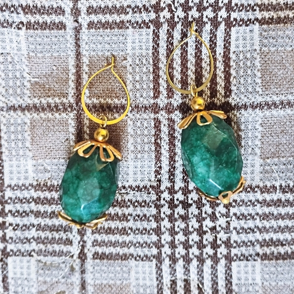 Handmade Jewelry - Chunky Faceted Emerald Earrings